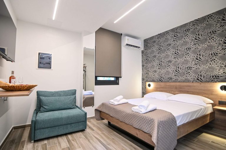 Esperides Suites | Erythia Suite | Double Bed | Sofa Bed | TV | Air Condition | Nea Vrasna