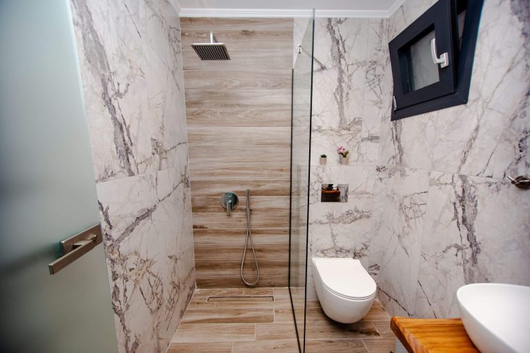 Esperides Suites | Estia Suite | Bathroom | Nea Vrasna